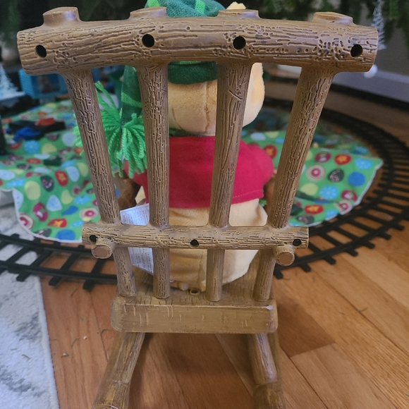 Disney Winnie the Pooh Animated Plush - Picture 5 of 7